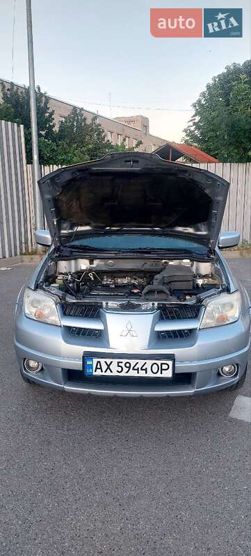 Внедорожник / Кроссовер Mitsubishi Outlander 2008 в Харькове