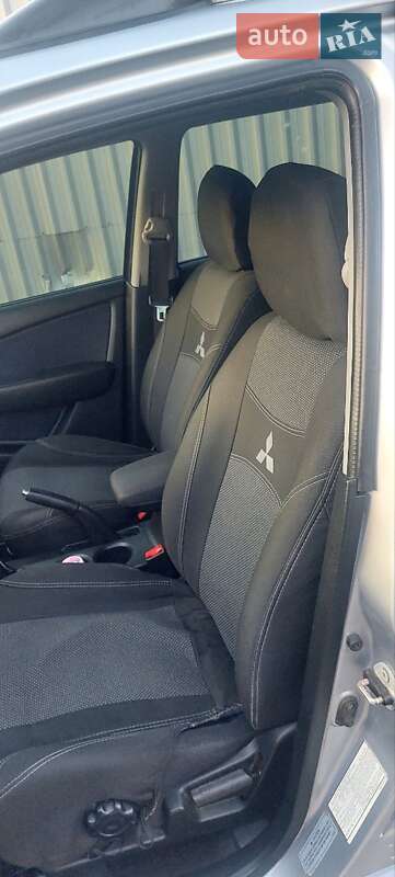 Внедорожник / Кроссовер Mitsubishi Outlander 2008 в Харькове