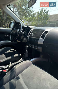 Внедорожник / Кроссовер Mitsubishi Outlander 2007 в 