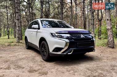 Позашляховик / Кросовер Mitsubishi Outlander 2018 в Запоріжжі