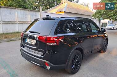 Внедорожник / Кроссовер Mitsubishi Outlander 2018 в 