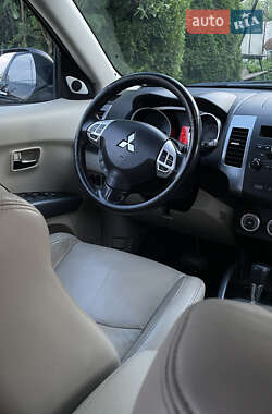 Позашляховик / Кросовер Mitsubishi Outlander 2007 в 