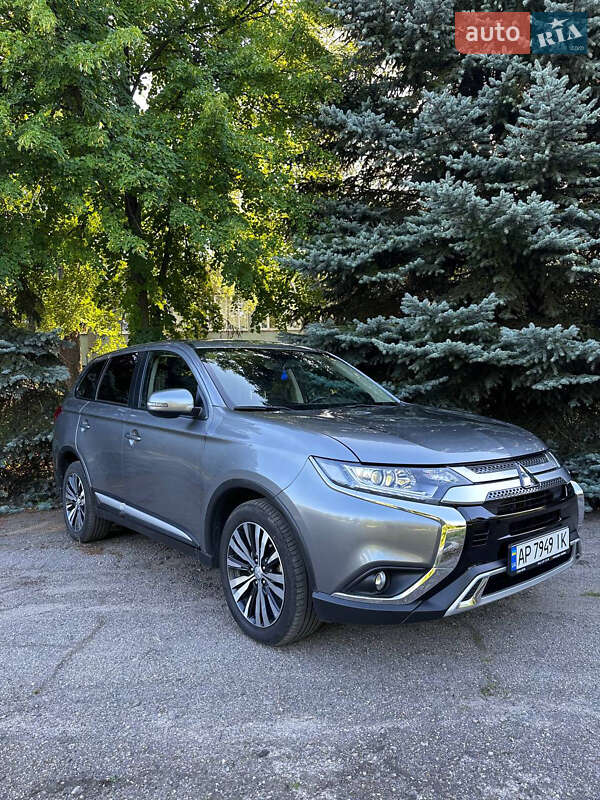 Позашляховик / Кросовер Mitsubishi Outlander 2021 в Запоріжжі