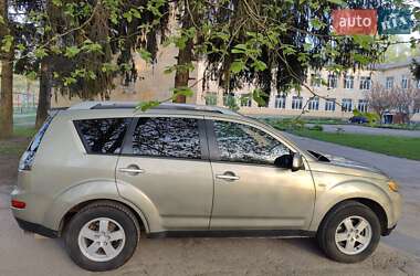 Внедорожник / Кроссовер Mitsubishi Outlander 2008 в 