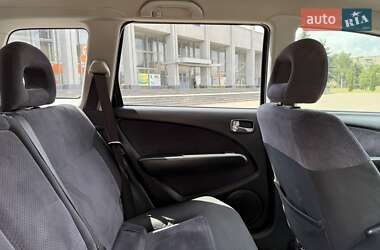 Внедорожник / Кроссовер Mitsubishi Outlander 2006 в 