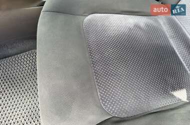 Внедорожник / Кроссовер Mitsubishi Outlander 2006 в 