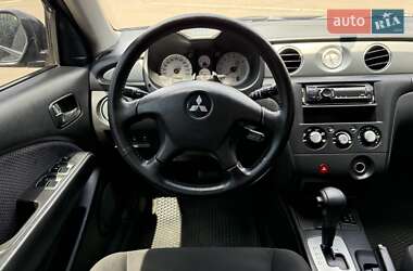Внедорожник / Кроссовер Mitsubishi Outlander 2006 в 