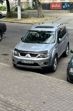 Позашляховик / Кросовер Mitsubishi Outlander 2007 в Миколаєві