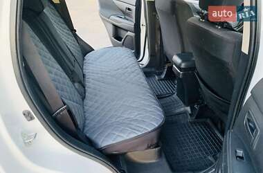 Внедорожник / Кроссовер Mitsubishi Outlander 2012 в 