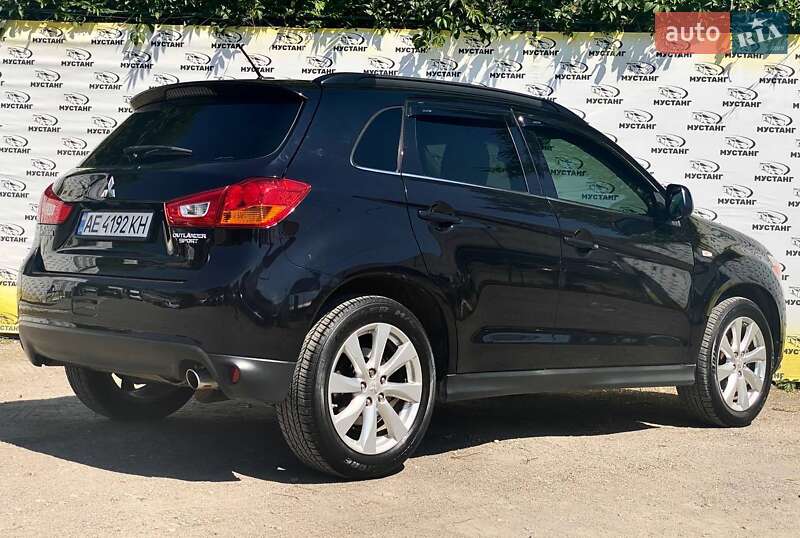 Внедорожник / Кроссовер Mitsubishi Outlander 2013 в Днепре