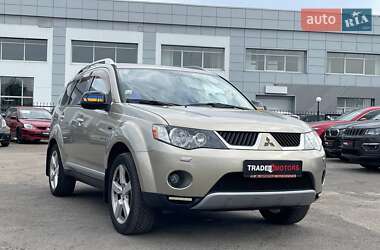 Внедорожник / Кроссовер Mitsubishi Outlander 2008 в Киеве