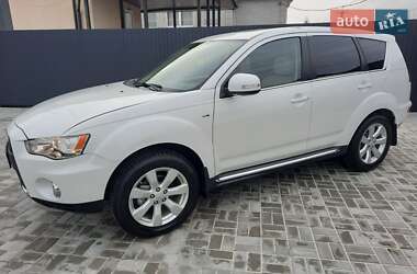 Позашляховик / Кросовер Mitsubishi Outlander 2011 в 