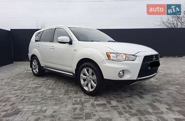 Позашляховик / Кросовер Mitsubishi Outlander 2011 в 