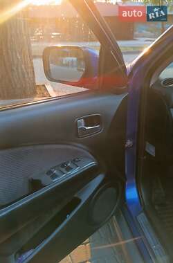 Внедорожник / Кроссовер Mitsubishi Outlander 2006 в 