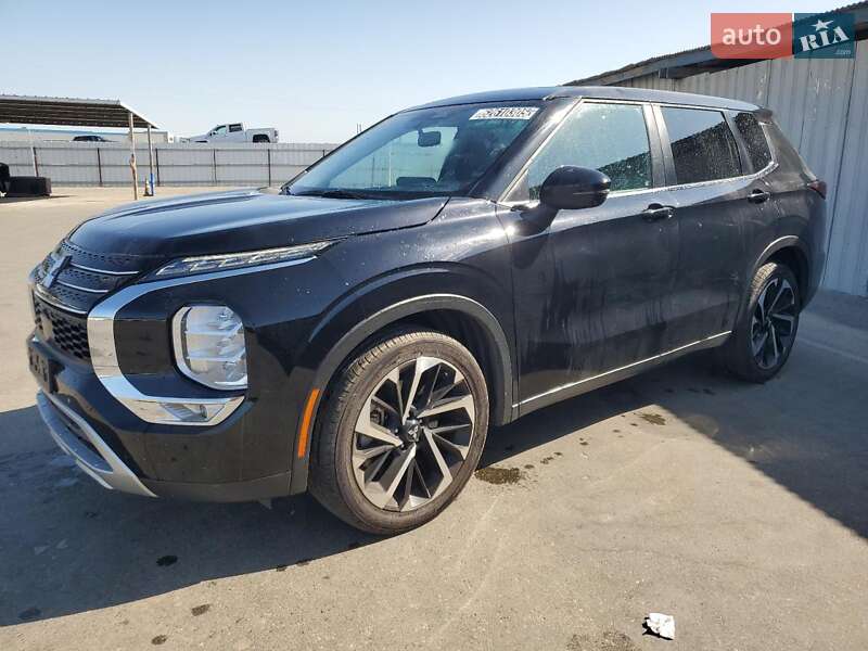 Позашляховик / Кросовер Mitsubishi Outlander 2023 в Хмельницькому