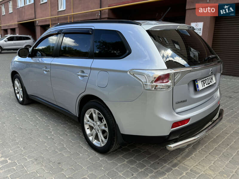 Внедорожник / Кроссовер Mitsubishi Outlander 2013 в Виннице