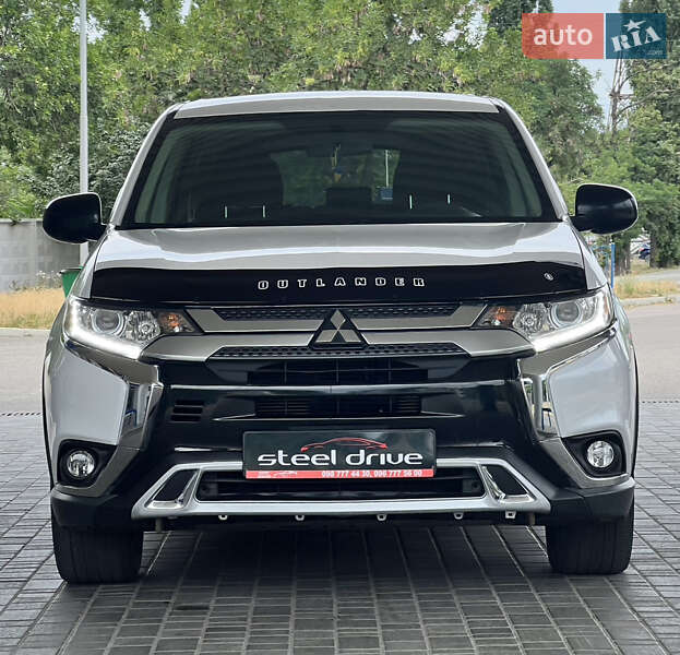 Внедорожник / Кроссовер Mitsubishi Outlander 2018 в Николаеве