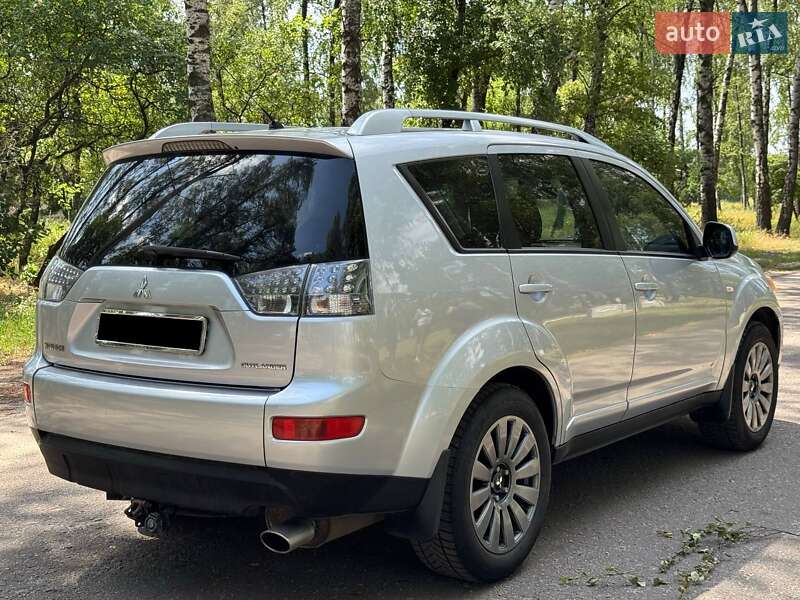 Внедорожник / Кроссовер Mitsubishi Outlander 2008 в Ахтырке
