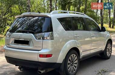 Внедорожник / Кроссовер Mitsubishi Outlander 2008 в 