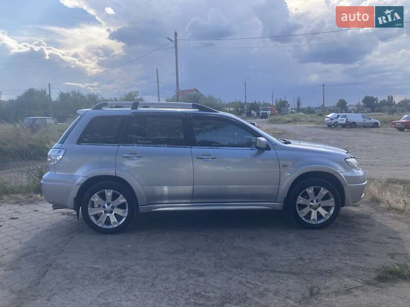 Внедорожник / Кроссовер Mitsubishi Outlander 2009 в Славянске