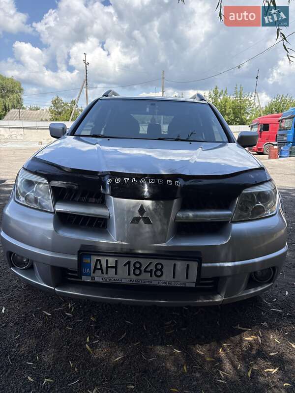 Внедорожник / Кроссовер Mitsubishi Outlander 2009 в Славянске