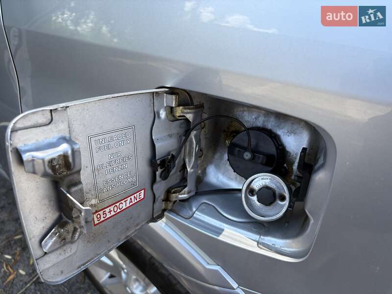 Внедорожник / Кроссовер Mitsubishi Outlander 2009 в Славянске