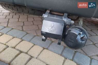 Внедорожник / Кроссовер Mitsubishi Outlander 2012 в 