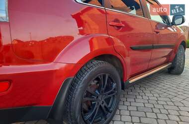 Внедорожник / Кроссовер Mitsubishi Outlander 2012 в 