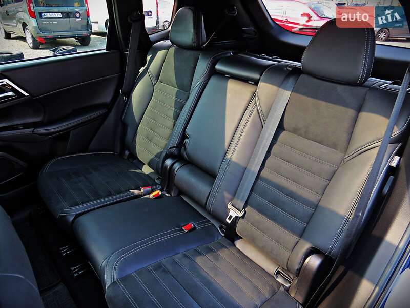 Позашляховик / Кросовер Mitsubishi Outlander 2022 в Черкасах фото 22 Позашляховик / Кросовер Mitsubishi Outlander 2022 в Черкасах
