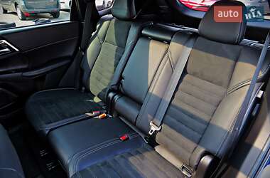 Внедорожник / Кроссовер Mitsubishi Outlander 2022 в 