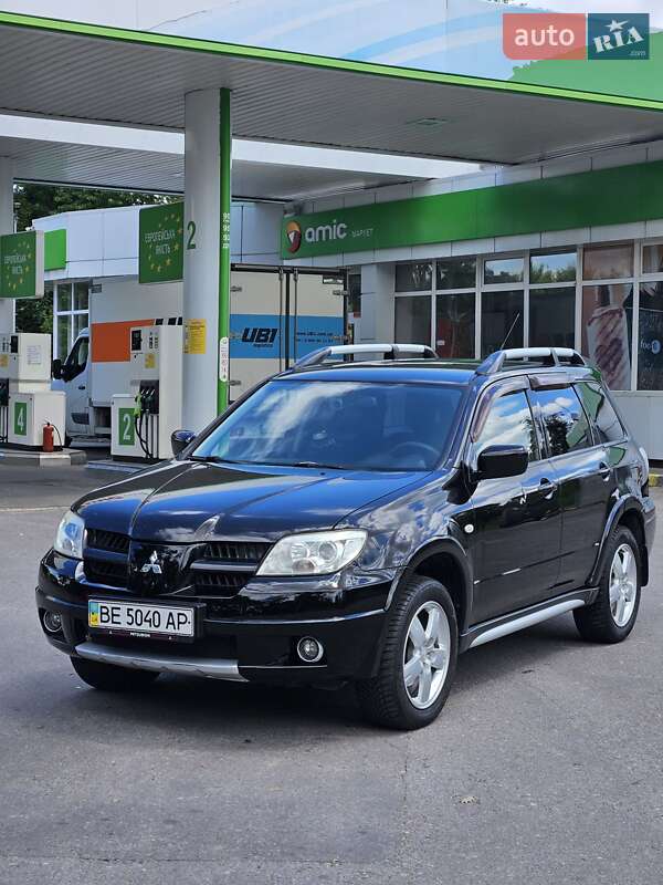 Внедорожник / Кроссовер Mitsubishi Outlander 2007 в Конопнице