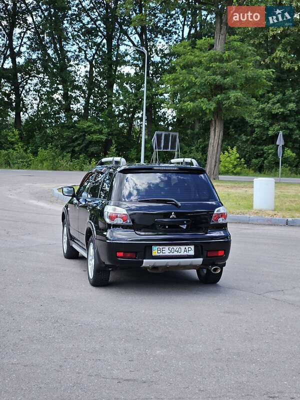Внедорожник / Кроссовер Mitsubishi Outlander 2007 в Конопнице