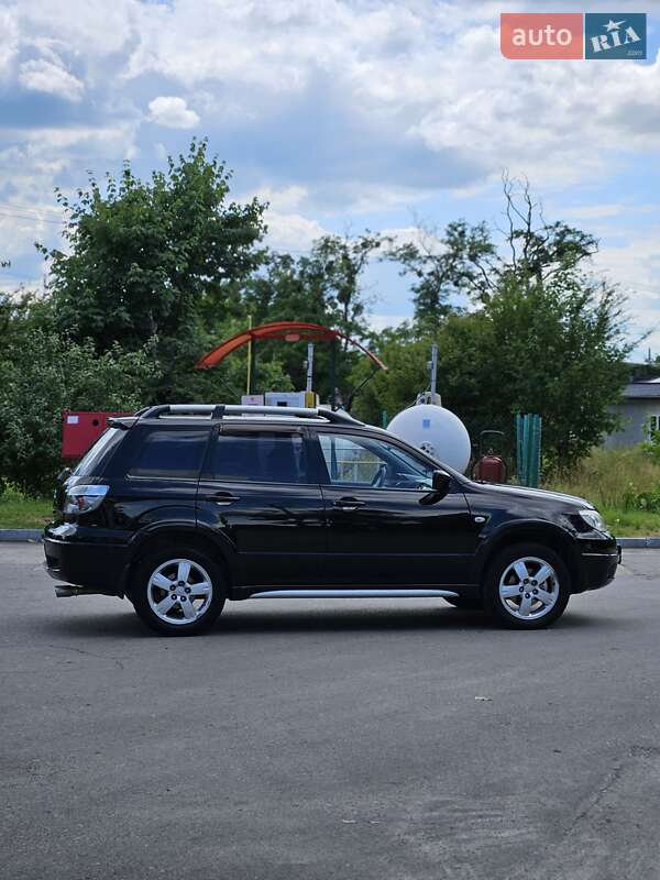 Внедорожник / Кроссовер Mitsubishi Outlander 2007 в Конопнице