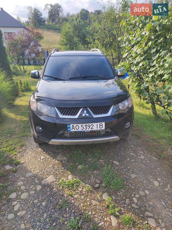 Позашляховик / Кросовер Mitsubishi Outlander 2006 в Сваляві фото 14 Позашляховик / Кросовер Mitsubishi Outlander 2006 в Сваляві