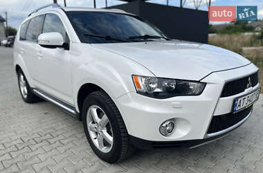 Внедорожник / Кроссовер Mitsubishi Outlander 2010 в 