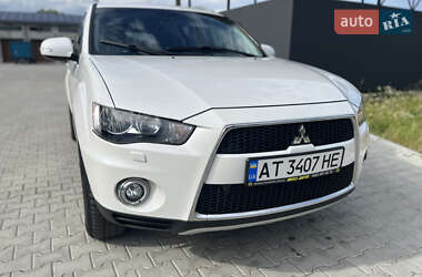 Внедорожник / Кроссовер Mitsubishi Outlander 2010 в 