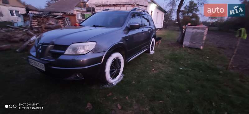 Позашляховик / Кросовер Mitsubishi Outlander 2006 в Шацьку
