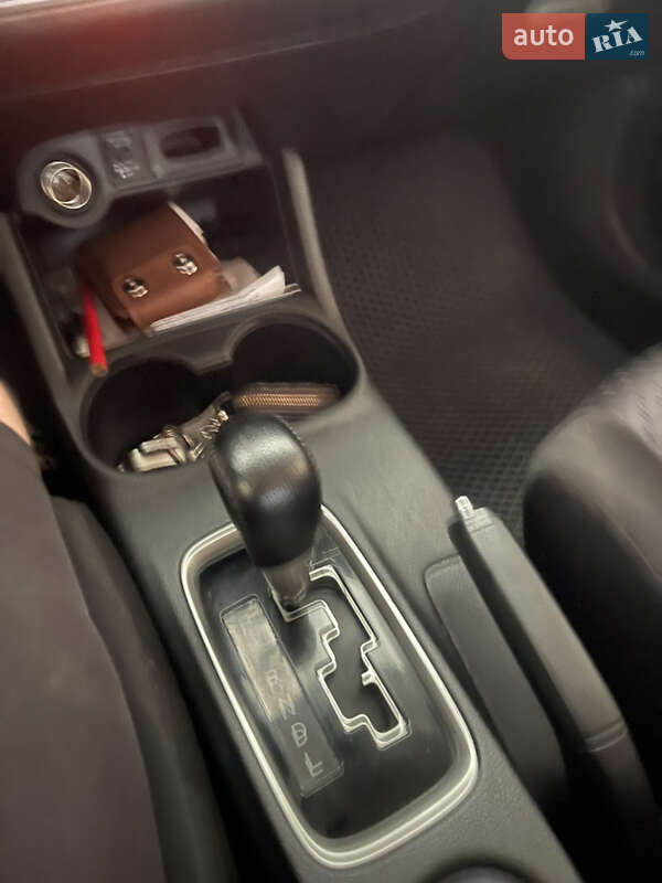 Внедорожник / Кроссовер Mitsubishi Outlander 2012 в Славянске