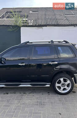 Внедорожник / Кроссовер Mitsubishi Outlander 2004 в 