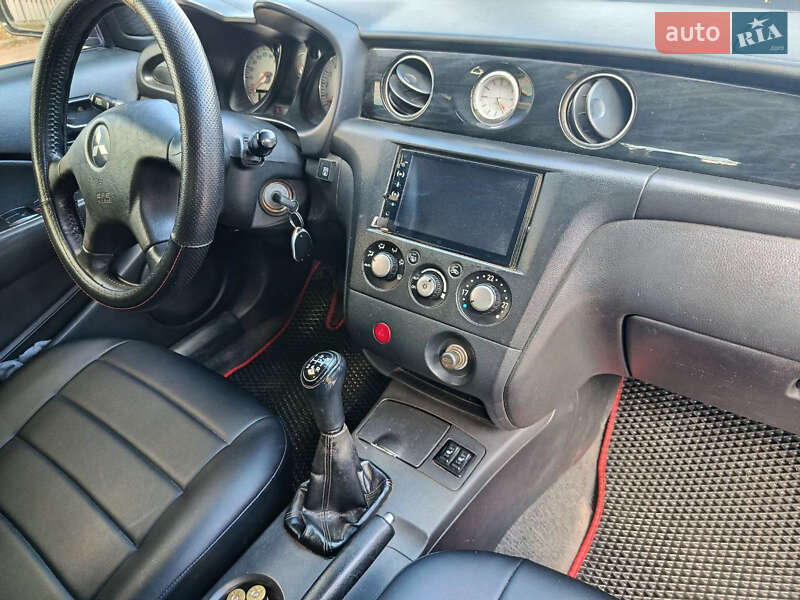 Внедорожник / Кроссовер Mitsubishi Outlander 2003 в Коростене