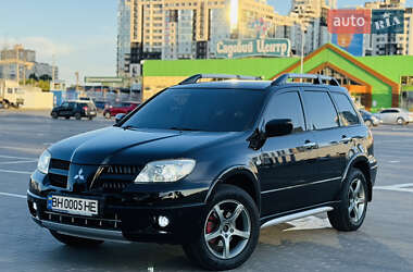 Внедорожник / Кроссовер Mitsubishi Outlander 2004 в Одессе
