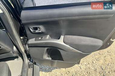 Внедорожник / Кроссовер Mitsubishi Outlander 2010 в 