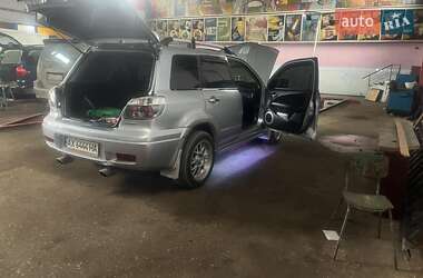 Внедорожник / Кроссовер Mitsubishi Outlander 2004 в 