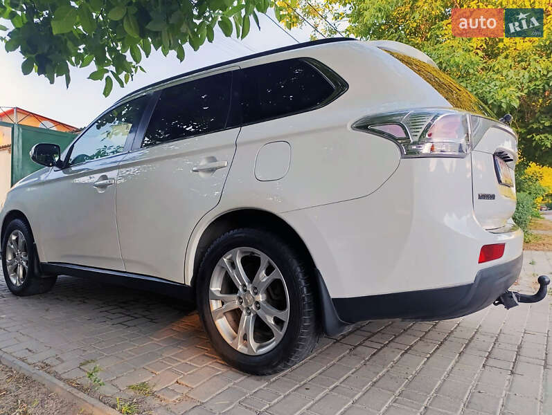Внедорожник / Кроссовер Mitsubishi Outlander 2013 в Одессе фото 6 Внедорожник / Кроссовер Mitsubishi Outlander 2013 в Одессе