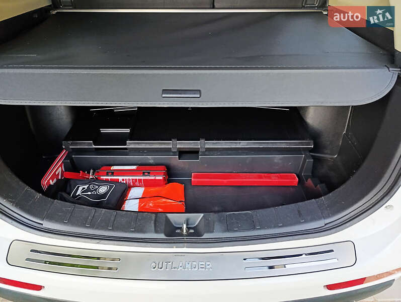 Внедорожник / Кроссовер Mitsubishi Outlander 2013 в Одессе фото 18 Внедорожник / Кроссовер Mitsubishi Outlander 2013 в Одессе