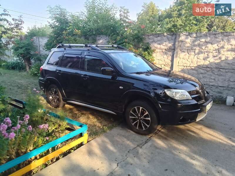 Внедорожник / Кроссовер Mitsubishi Outlander 2005 в Днепре