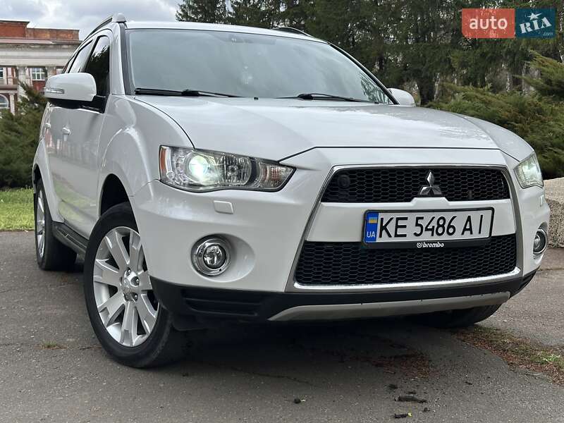 Внедорожник / Кроссовер Mitsubishi Outlander 2011 в Кривом Роге