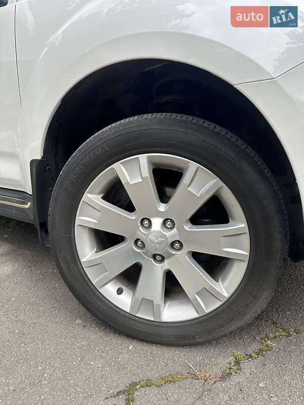 Внедорожник / Кроссовер Mitsubishi Outlander 2011 в Кривом Роге