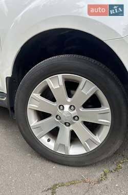 Внедорожник / Кроссовер Mitsubishi Outlander 2011 в 