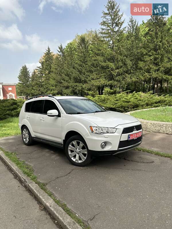 Внедорожник / Кроссовер Mitsubishi Outlander 2011 в Кривом Роге